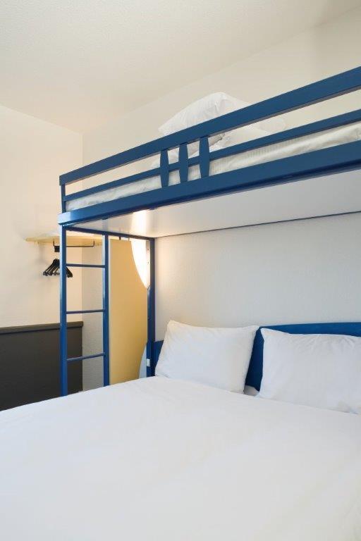 Ibis Budget Besançon Ouest Quarto foto